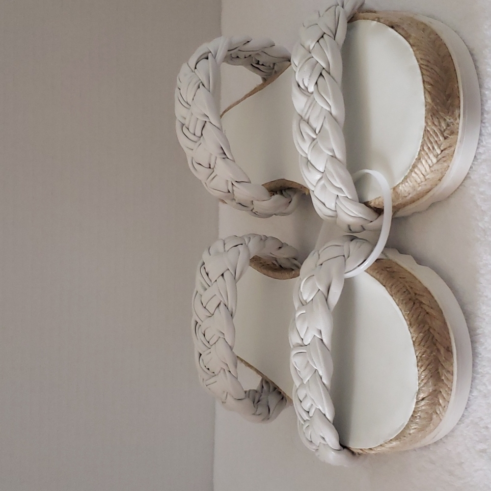Marc Fisher | NWOT Women's Leather Braided Straps Slip-On Jaimee Sandals Sz 8